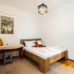 Inn Elena's Cozy & Nest
